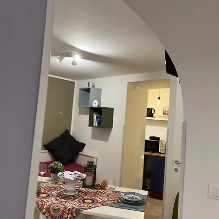 Bohemien Near Quattro Canti *